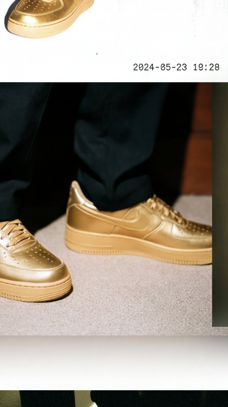 Sneakers Gold — NIKES – 2, imagen 3, por Francisco Puche